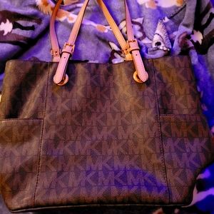Michael kors tote
